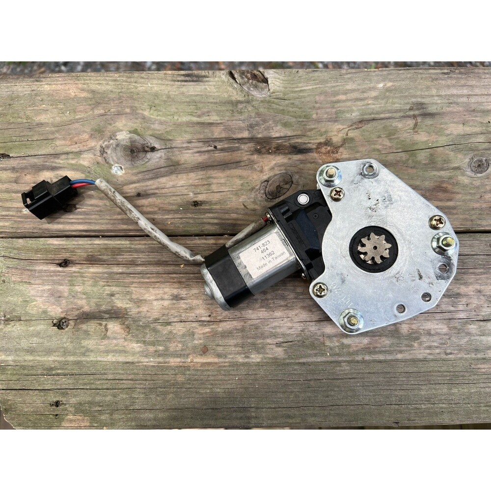 2003 Dodge Caravan Driver's Left Side Window Motor Original Part